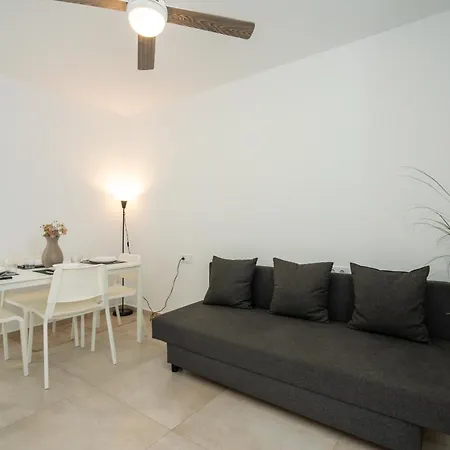 Apartamento Ciudad De Ciencias Con Terraza Valencia